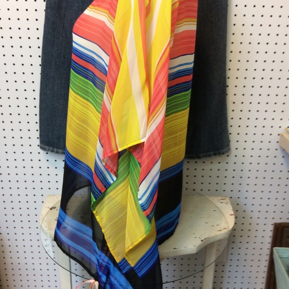 Apostrophe Woman’s Sheer Poncho Style Top SZ Medium Sheer SALE ❗️ - Picture 2 of 8